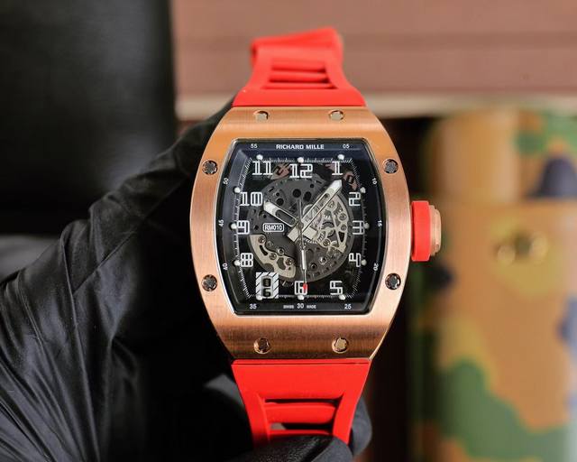 理查德米勒 Richard Mille Rm010全新工艺时尚更前卫镂空设计最新特别款 矿物质防刮镜面玻璃 配置316L精钢表壳 耐磨天然进口橡胶表带 全自动进