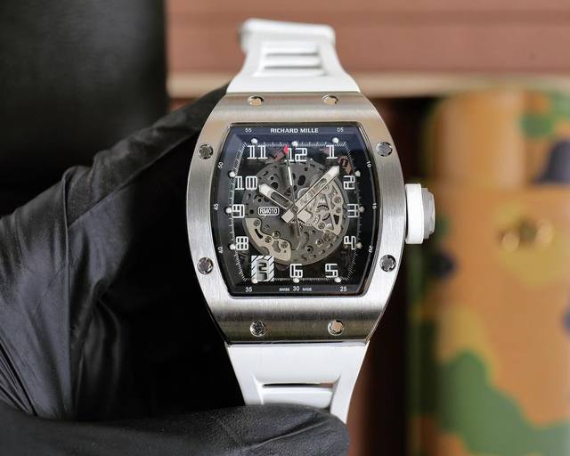 理查德米勒 Richard Mille Rm010全新工艺时尚更前卫镂空设计最新特别款 矿物质防刮镜面玻璃 配置316L精钢表壳 耐磨天然进口橡胶表带 全自动进