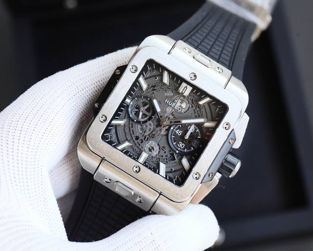 全新核心作品 Hublot 宇舶表荣耀发布全新Square Bang Unico腕表 恒宝方形大爆炸 精钢打造轻盈贴手舒适 不计成本采用蓝宝石玻璃 采用源自Bi