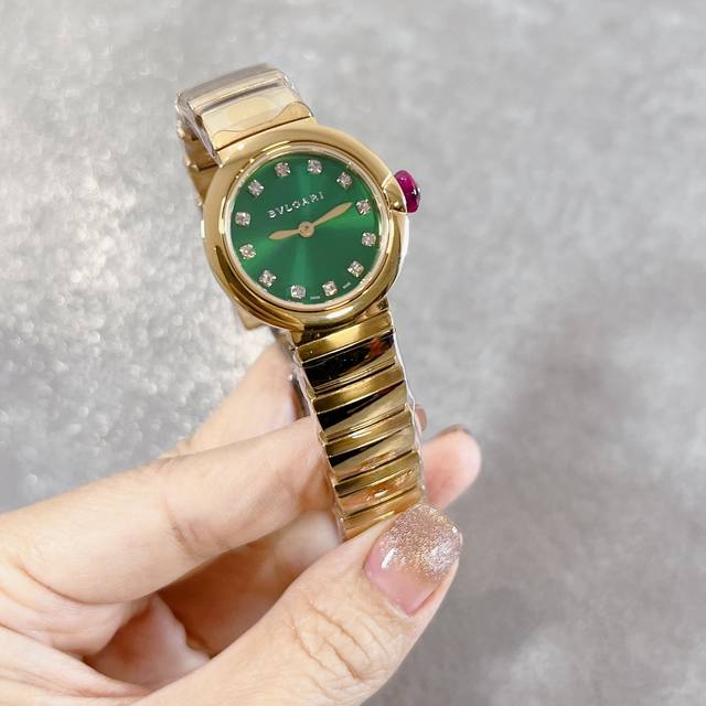 Bv小号28Mm Bvlgari 宝格丽 Lvcea系列新款女士腕表，这是女神专属的唯美单品，高贵奢华而内敛，百搭神器又有无限气质高雅，质量更是超强，316L精