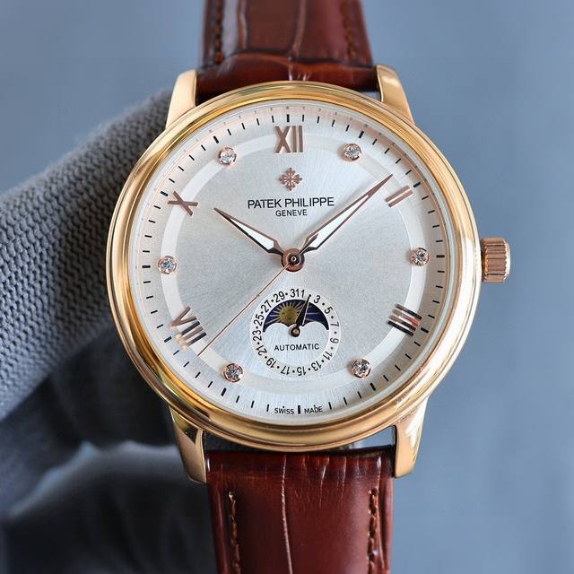 白 金+50 再次升级 2024百达翡丽Patek Philippe男士腕表．腕表月相系列,秉持了百达翡丽的一贯传统，更唯美的结合了6字位日历与被表友热捧的日月