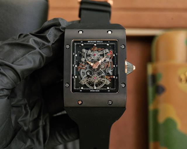 理查德米勒 Richard Mille 全新陶瓷工艺时尚更前卫镂空设计最新特别款 矿物质防刮镜面玻璃 配置316L精钢表壳 耐磨天然进口橡胶表带 全自动进口机械