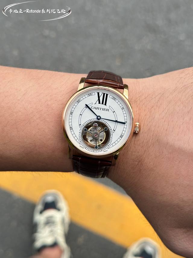 金白同价： 品鉴:Rotonde De Cartier Tourbillon Cadran Love陀飞轮 卡地亚Rotonde De Cartier Tour