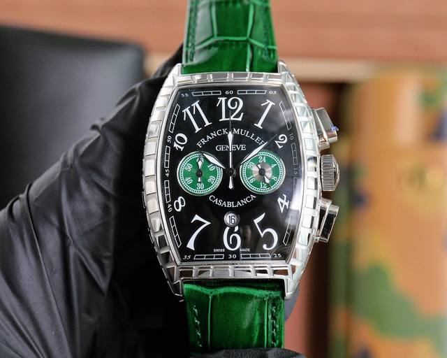 白壳 玫黑 法兰克穆勒 Franck Muller 40*52Mm 酒桶型壳身 日本多功能石英机芯 头层小牛皮表带原装针扣 独特的F M风格 只为专属打造