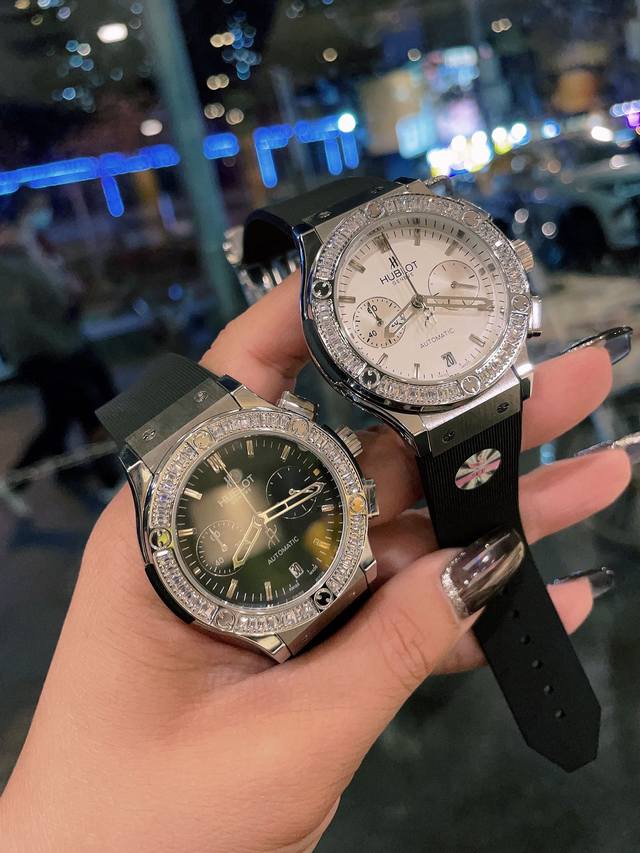 Hublot恒宝-宇舶38Mm计时女表，就是要颠覆一切规则！宇舶勇敢表达爱意的时刻！Hublot 为您准备好了爱的表白礼物！为您爱的人献上一份满满的爱意与惊喜！