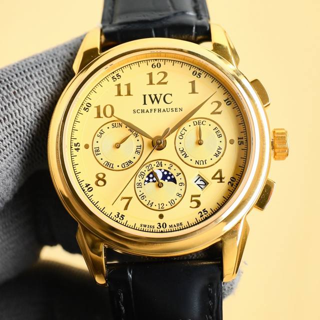 白 金 铁划银钩 苍劲有力 高颜值新品： Iwc~万国 Rp6 雕花 六针多功能高级纯手工雕花腕表-惊艳登场，为您呈现不一样的风彩。 Iwc~万国复杂功能系列-