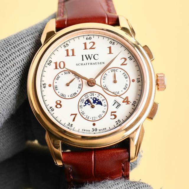 白 金 铁划银钩 苍劲有力 高颜值新品： Iwc~万国 Rp6 雕花 六针多功能高级纯手工雕花腕表-惊艳登场，为您呈现不一样的风彩。 Iwc~万国复杂功能系列-