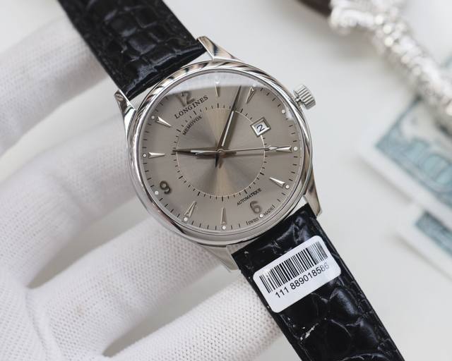 白壳 ，金壳 ，钢带10 品牌：浪琴-Longines 类型：男士腕表 壳套：顶级版316精钢L 表带：进口小牛皮表带 316L精钢表带 机芯：日本进口西铁城8