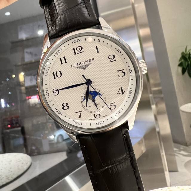 皮钢带同价 浪琴 Longines ,精品男士腕表, 名匠星辰系列，, 日月星辰昼夜交替，魅力不凡，圆润的造型使得线条看起来更加柔和，优雅的气质顿时油然而生，搭