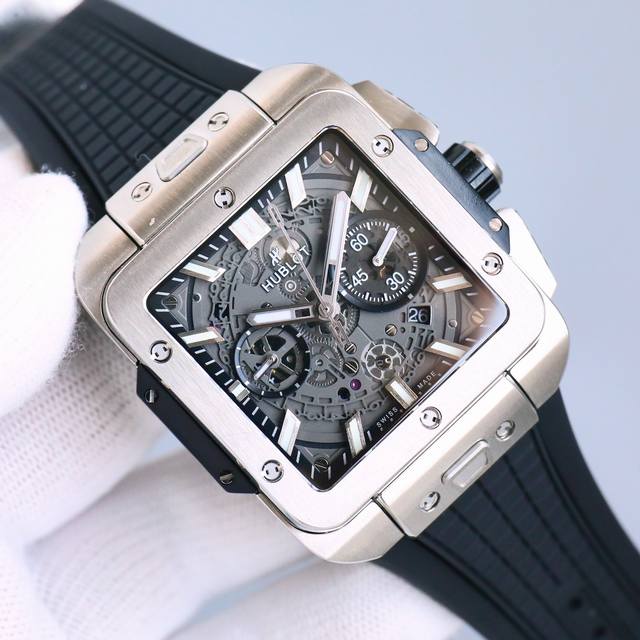 统一价： 全新核心作品 Hublot 宇舶表荣耀发布全新Square Bang Unico腕表 恒宝方形大爆炸 精钢打造轻盈贴手舒适 不计成本采用蓝宝石玻璃 采