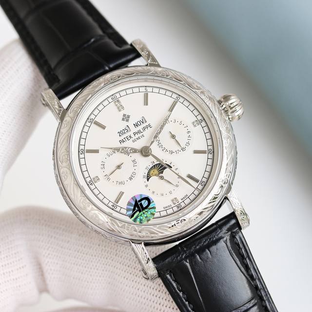 白 -金 百达翡丽Patek Philippe惊艳登场，42毫米的表径适配大众男性手寸，非常商务可亦休闲。整表表壳手工雕刻花纹，视觉冲击力强，令人过目不忘，实物