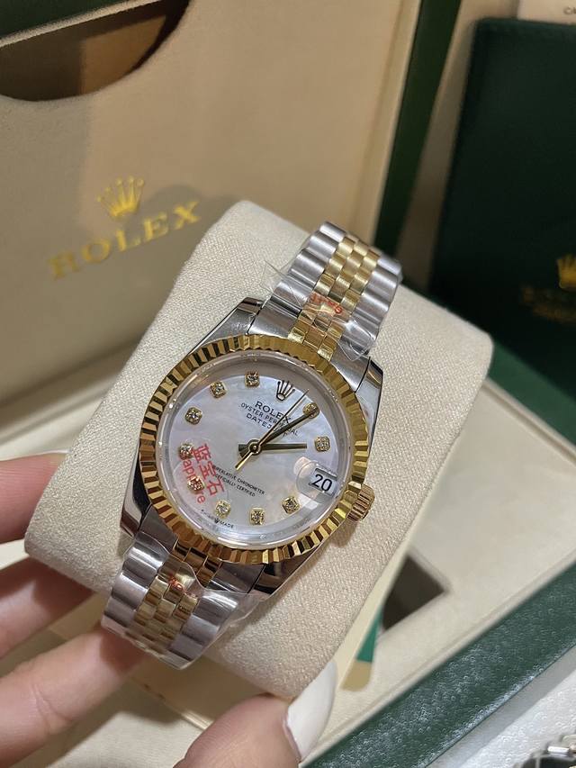 光 钻 劳力士－Rolex 款式: 日志女装机械腕表 机芯: 进口西铁城 原装机 镜面：蓝宝石玻璃镜面 表壳: 316L精钢壳套 表带: 实芯5珠精钢表带 尺寸