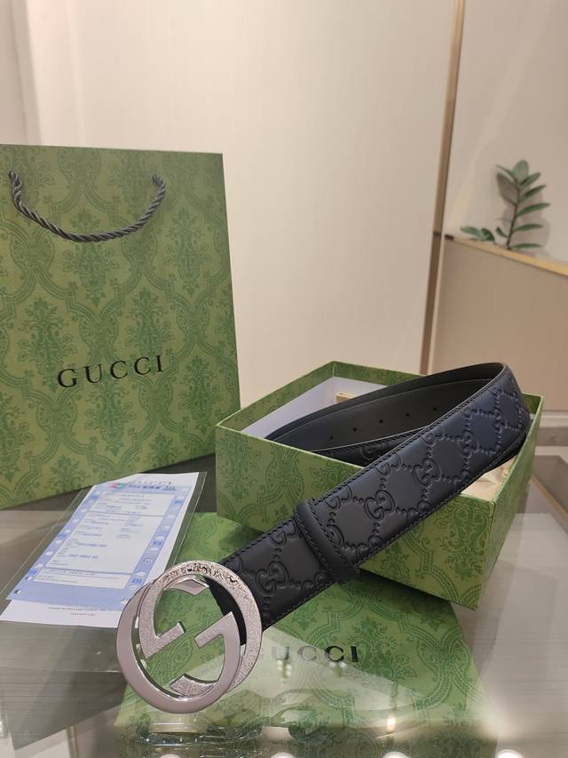 特 Gucci 经典款4.0Cm专柜同款头层小牛皮压花 搭配原版皮底 精品钢扣新品花纹 工艺精细 原单品质 潮流大方 时尚百搭。