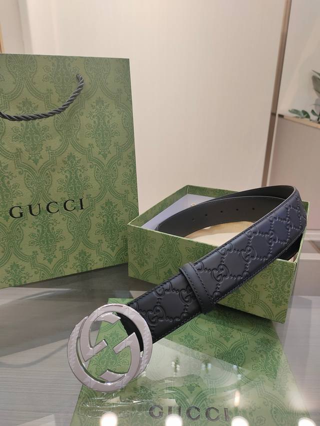 特 Gucci 经典款4.0Cm专柜同款头层小牛皮压花 搭配原版皮底 精品钢扣新品花纹 工艺精细 原单品质 潮流大方 时尚百搭。