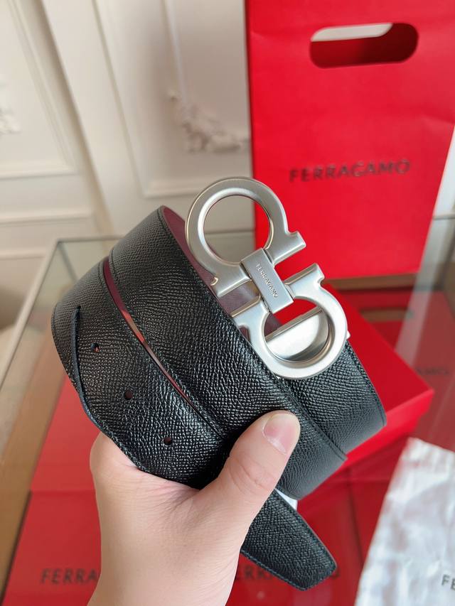 特 。Ferragamo 菲拉格慕 官网同款早秋新品 宽度:3.5Cm 代购品质 带身双面进口小牛皮 支持芯片扫码 长度可自行裁剪 让你体验专柜般的感觉 经典款