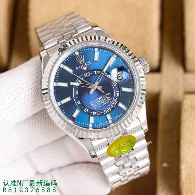 胶带 钢带 金白同价 全新系列Rolex劳力士Sky-Dweller“史上最复杂劳力士”正式面市了！以精湛的工艺技术与表款的正确调校方式重新定义了真正的“天行者