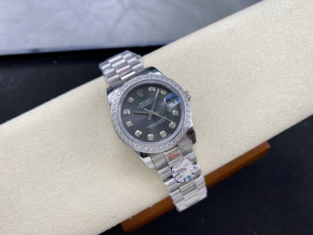 女款 劳力士Rolex 单历 日志型31Mm 直径 31Mm 机芯 搭载全自动机械机芯 圈口 劳力士Ringcommand三角坑纹 光圈 钻圈 镜面 防刮蓝宝石