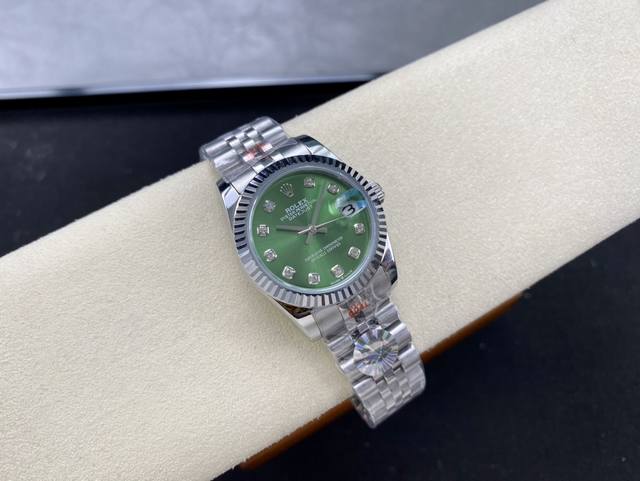 女款 劳力士Rolex 单历 日志型31Mm 直径 31Mm 机芯 搭载全自动机械机芯 圈口 劳力士Ringcommand三角坑纹 光圈 钻圈 镜面 防刮蓝宝石