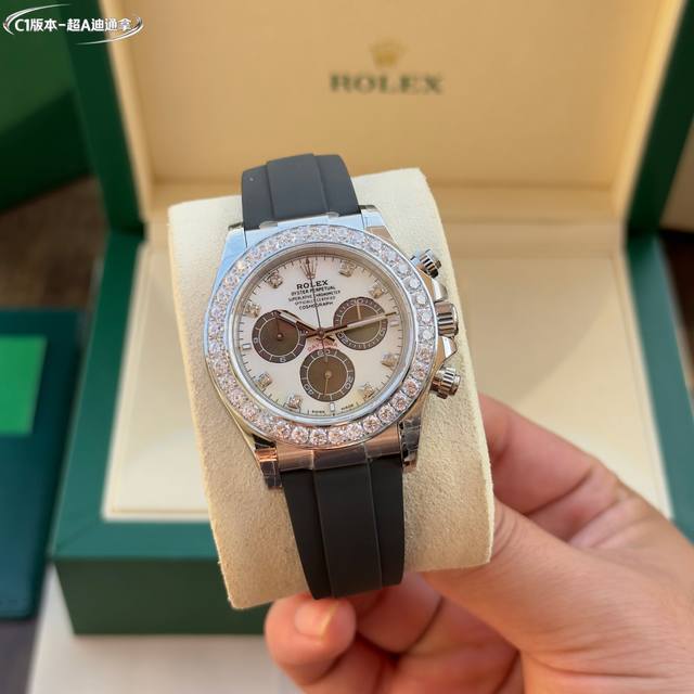 钢带密底 -钢带透底 -胶带 C1 新品 劳力士Rolex 迪通拿系列 丹东4131 精品超A版本 性价比之王，本次推出目前市场最稳定版本。 认准编码:Oxj2