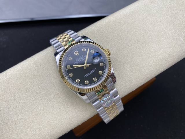 劳力士Rolex 单历 日志型系列 36Mm 直径 36Mm 机芯 搭载全自动机械机芯 圈口 劳力士Ringcommand三角坑纹 光圈 镜面 防刮蓝宝石玻璃镜 - 点击图像关闭