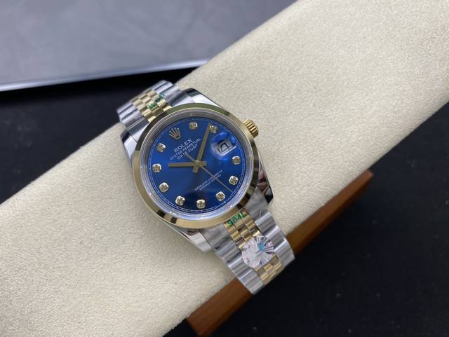 劳力士Rolex 单历 日志型系列 36Mm 直径 36Mm 机芯 搭载全自动机械机芯 圈口 劳力士Ringcommand三角坑纹 光圈 镜面 防刮蓝宝石玻璃镜