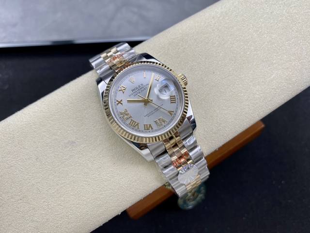 劳力士Rolex 单历 日志型系列 36Mm 直径 36Mm 机芯 搭载全自动机械机芯 圈口 劳力士Ringcommand三角坑纹 光圈 镜面 防刮蓝宝石玻璃镜