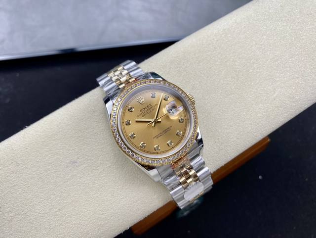 劳力士Rolex 单历 日志型系列 36Mm 直径 36Mm 机芯 搭载全自动机械机芯 圈口 劳力士Ringcommand三角坑纹 光圈 镜面 防刮蓝宝石玻璃镜