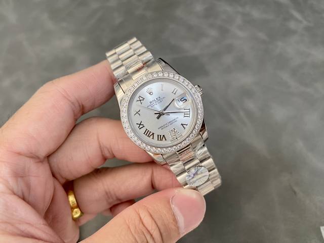 女款 劳力士Rolex 单历 日志型31Mm 直径 31Mm 机芯 搭载全自动机械机芯 圈口 劳力士Ringcommand三角坑纹 光圈 钻圈 镜面 防刮蓝宝石