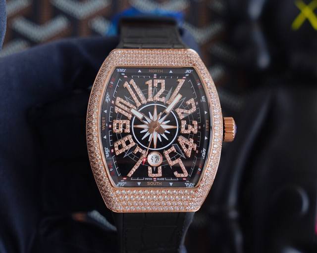 法兰克 穆勒 Franck Muller V45 Sc Dt系列54*42*15Mm 全自动机械机芯 蓝光镀膜玻璃 牛皮表带底部橡胶 折叠扣 糅合运动设计风格