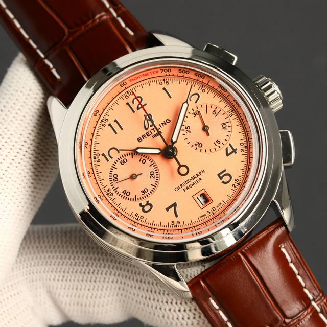 百年灵璞雅B01计时腕表42 Premierb01Chronograph42 316L精钢，42毫米，锅盖弧面水晶玻璃，双面防眩处理，透明蓝宝石，原装折叠扣机芯