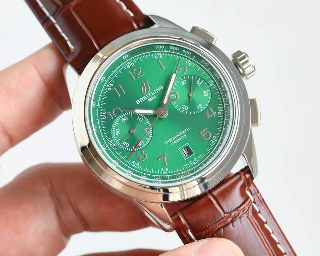 百年灵璞雅B01计时腕表42 Premierb01Chronograph42 316L精钢，42毫米，锅盖弧面水晶玻璃，双面防眩处理，透明蓝宝石，原装折叠扣机芯