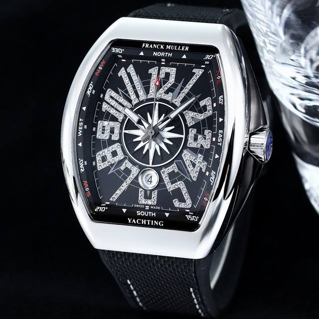 法穆兰 Franck Muller V45 Sc Dt系列54*42*15Mm 全自动机械机芯 蓝光镀膜玻璃 牛皮表带底部橡胶 折叠扣 糅合运动设计风格 中间完 - 点击图像关闭