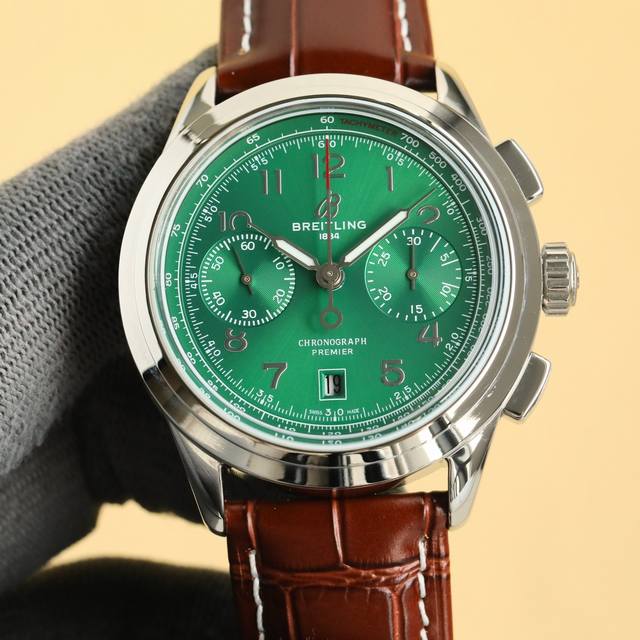 统一 百年灵璞雅B01计时腕表42Premierb01Chronograph42 316L精钢，42毫米，锅盖弧面水晶玻璃，双面防眩处理，透明蓝宝石，原装折叠扣