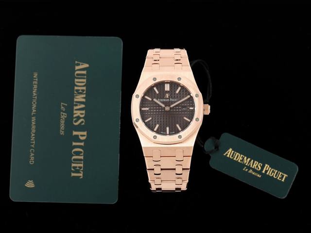 Audemars Piguet爱彼 皇家橡树系列67651Or女士石英腕表～闪耀登场！女神百搭款，闪闪惹人爱！ App购入正品拆解开模，全程Cnc打磨，多次校对