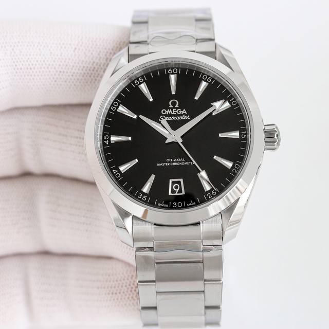 白 金 Kg厂出品 海马150米 Aqua Terra 天文台 41Mm 新款黑塘瓷表面 1: 市场独家天然胶带 可胶带 钢带自由选择。 2: 精钢材质 水平“