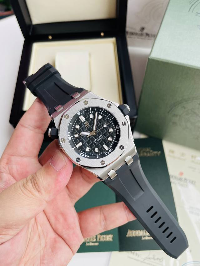 元 爱彼Audemars Piguet 15710St.Oo.A002Ca.01皇家橡树离岸型 男士机械腕表 尺寸42Mm14Mm 搭配复刻原装Cal.3120