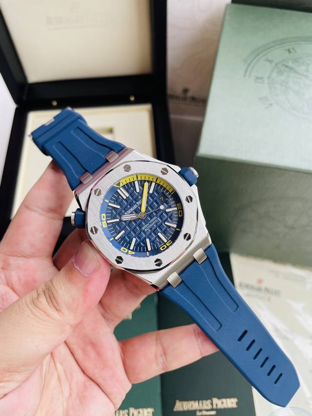 元 爱彼Audemars Piguet 15710St.Oo.A002Ca.01皇家橡树离岸型 男士机械腕表 尺寸42Mm14Mm 搭配复刻原装Cal.3120