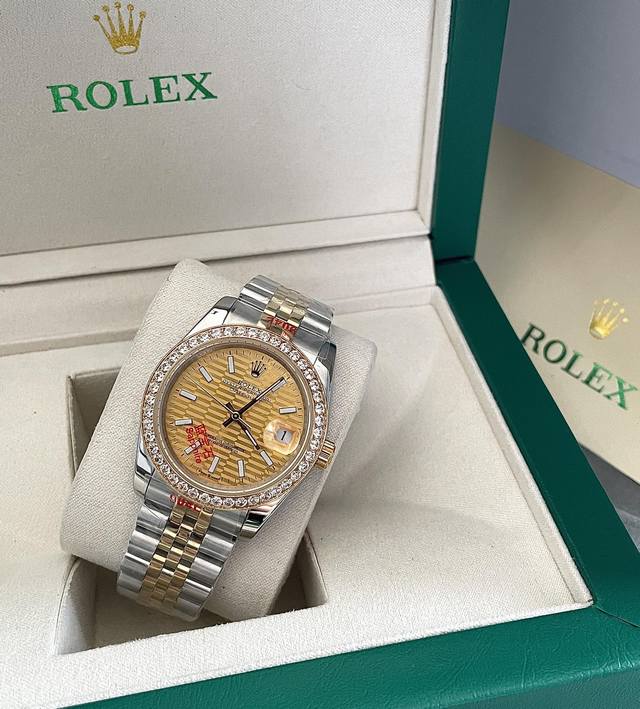 钻圈 劳力士－Rolex 日志新色系男士腕表 进口西铁城 原装机 316L精钢壳套 蓝宝石玻璃 超级防水 直径36Mm厚度13Mm 316L精钢表带原装扣 尊贵 - 点击图像关闭