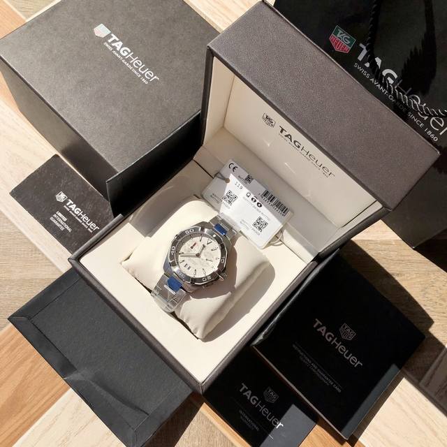 闹铃款！新款硬货Tagheuer,泰格豪雅，专柜2万+。 多功能石英系列，300米深度防水，~43Mm表径，蓝宝石镜面，超强夜光指针，原装机芯，支持拆机验货，硬 - 点击图像关闭