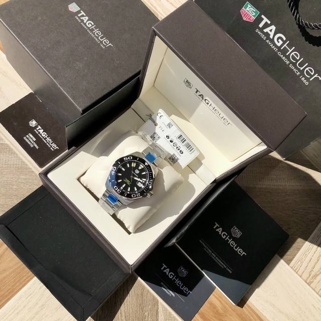 硬货，Original Tagheuer,泰格豪雅竞潜系列机械表，专柜1 0。 大号~43Mm表径，蓝宝石镜面，超强夜光指针，原装瑞士机芯，支持拆机验货，硬汉风