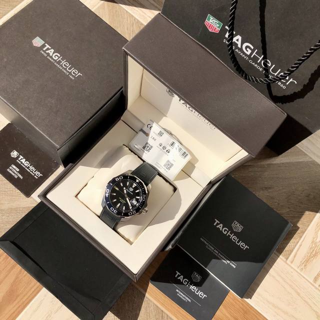 Original Tagheuer,泰格豪雅竞潜系列石英表！大号～43Mm表径，蓝宝石镜面，超强夜光指针，原装石英机芯，支持拆机验货，超高难度精钢拉丝工艺无法仿 - 点击图像关闭