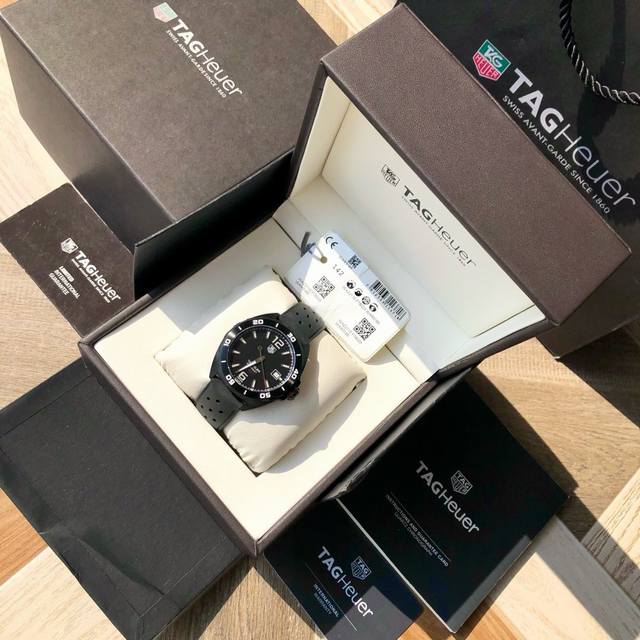 新款硬货，Original Tagheuer,泰格豪雅F1系列机械表，专柜15500。 ~43Mm表径，蓝宝石镜面，超强夜光指针，原装机芯，支持拆机验货，硬汉风