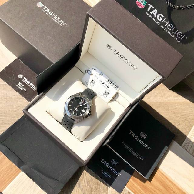 新款硬货，Original Tagheuer,泰格豪雅F1系列机械表，专柜15500。 ~43Mm表径，蓝宝石镜面，超强夜光指针，原装机芯，支持拆机验货，硬汉风