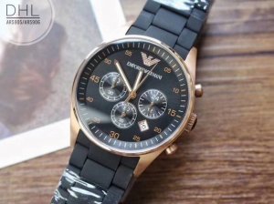 品牌：Emrio Armani／阿玛尼 机芯种类：石英表 手表种类：男表 表盘形状：圆形 表扣：双按蝴蝶扣 表壳：316L精钢 表带：胶包 尺寸：43Mm，12