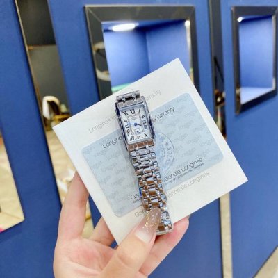 林志玲同款钢带 浪琴超好看的小红表 浪琴-Longines戴卓维纳系列 精致两针半女士腕表 表带实心钢带 搭配精准进口机芯尺寸：33*22Mm厚7Mm