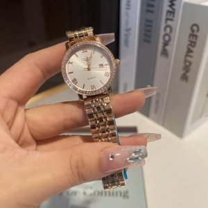 白 金 钢带+20 陶瓷+40 最新浪琴简约时尚 女士腕表 精致做工 风格时尚潮流 进口石英机芯 矿物强化玻璃镜面 表带材质316精钢 表扣蝴蝶双按扣 直径30