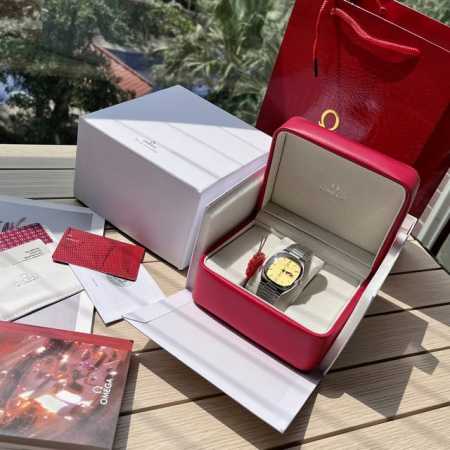 欧米茄 中古手表 中古表其实越用越有味道 也不会说太高调什么的 中古表玩儿的就是一个情怀一个好看 尤其是五颜六色得更适合夏天啦！哈哈哈哈哈哈哈今年第一款中古表！ - 点击图像关闭
