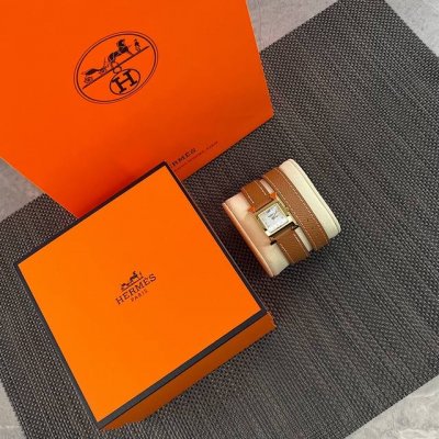 特价 。新款首发，双圈款式！Hermes爱马仕Heure H系列，搭载瑞士Eta原装石英机芯，表壳采用进口316L精钢，表径：21*21Mm；Barenia鳄鱼