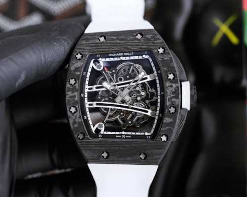 碳纤 理查德 米勒Richard Mille --全碳纤维 Rm 61-01终极跑道 再次与牙买加短跑运动员 Yohan Blake 合作设计，独特的非对称式表