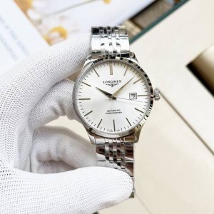 金 钢带+20，浪琴-Longines 精品男士腕表尊贵大气，绅士风范，卓越品质，热卖全城。采用全自动机械机芯，顶级316精钢表壳，矿物质超强镜面，尺寸42Mm